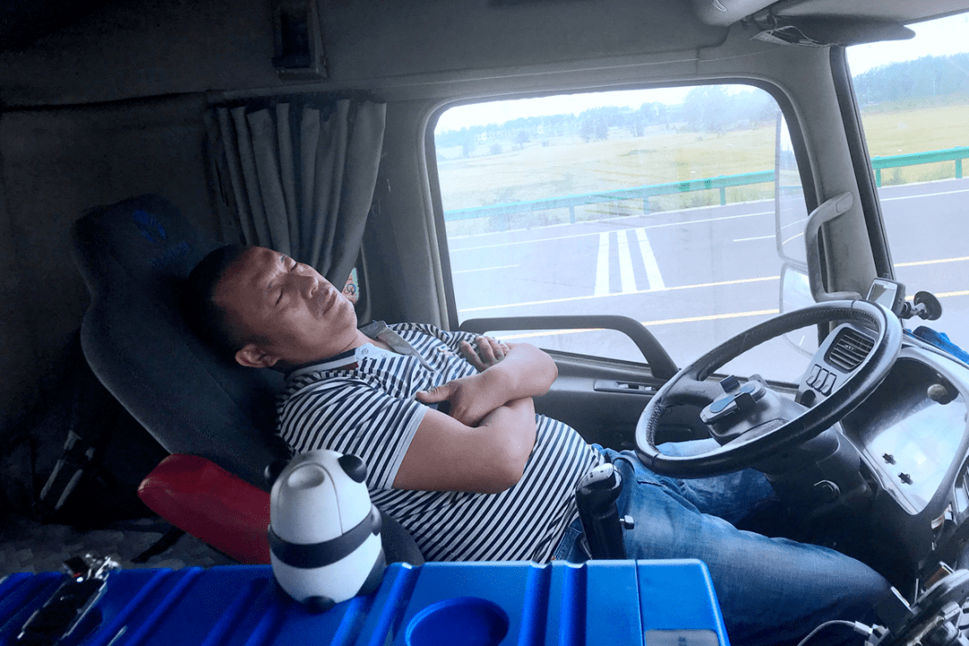 治超和疲劳驾驶不能一刀切管好源头才是药到病除的良方