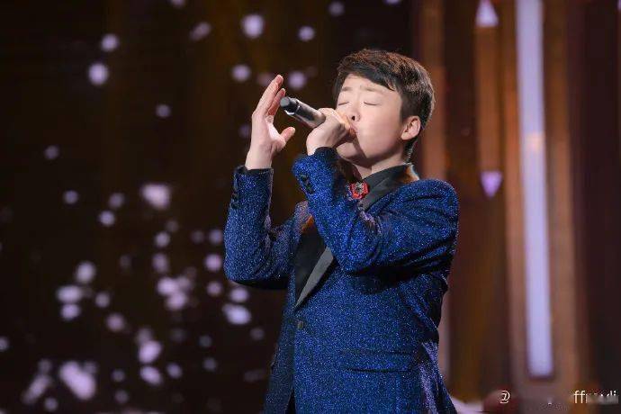 李成宇《开门大吉》,图源:@李成宇jeffreyli 微博通过与之前的对比,他