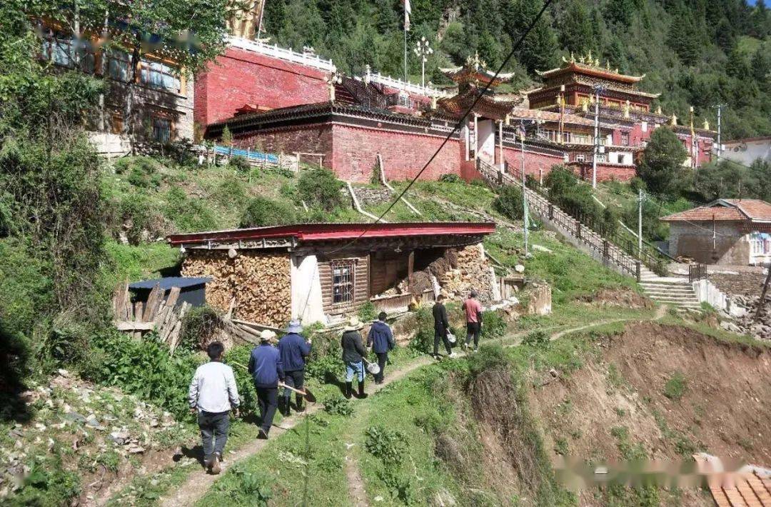 保障人民群众生命财产安全放在首要位置,要求驻村工作队,驻寺指导员