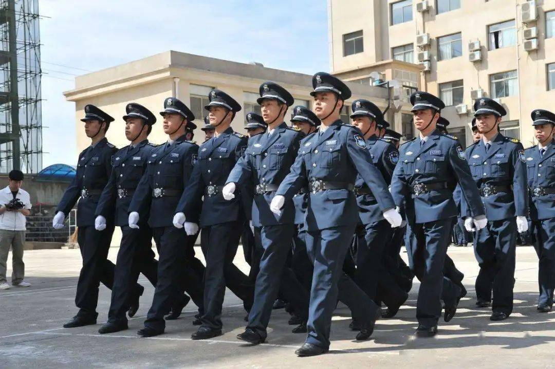 保安队伍中的老兵与新兵