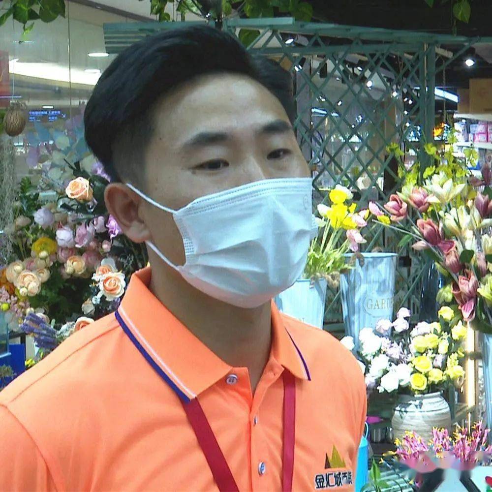 罗永银金汇城百货副店长消费券主要集中在生活必需品,日用品之类的