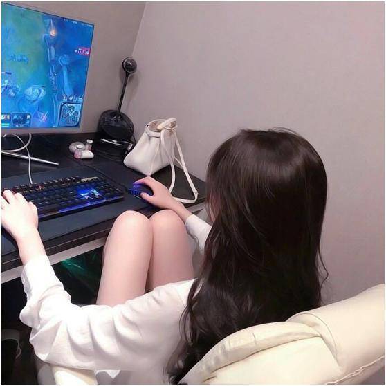 玩游戏还能领工资?妹子被网游帮会招聘当接待,一天工资400元_玩家