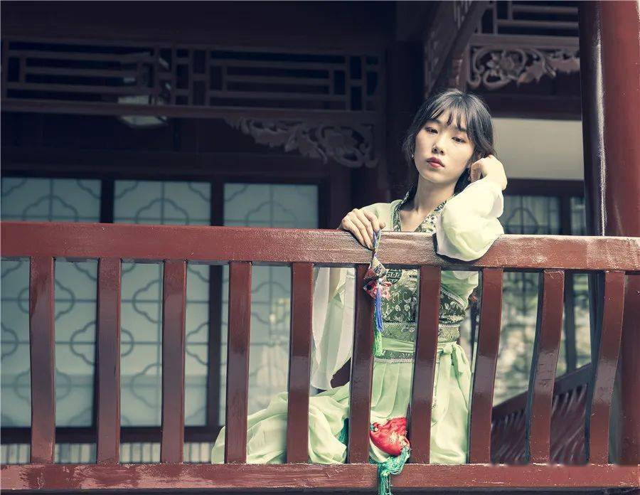 天水这两个美女要火一组摄影大片流出引起轰动