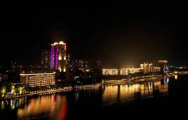 摄)融媒体中心记者:谭凯兴 覃庆和 摄影报道★本条微信"融安县融媒体