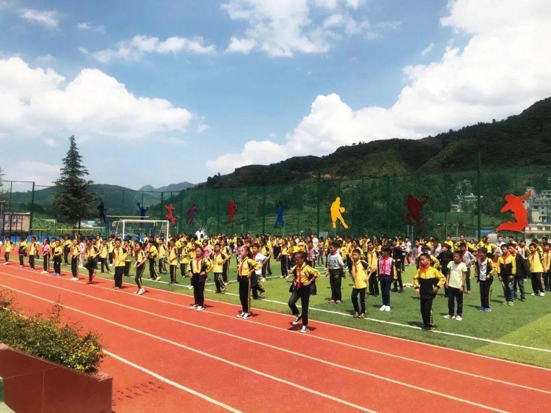 海岱鼠场完小校服宣威市铭星体育设施工程有限公司【经营理念】客户