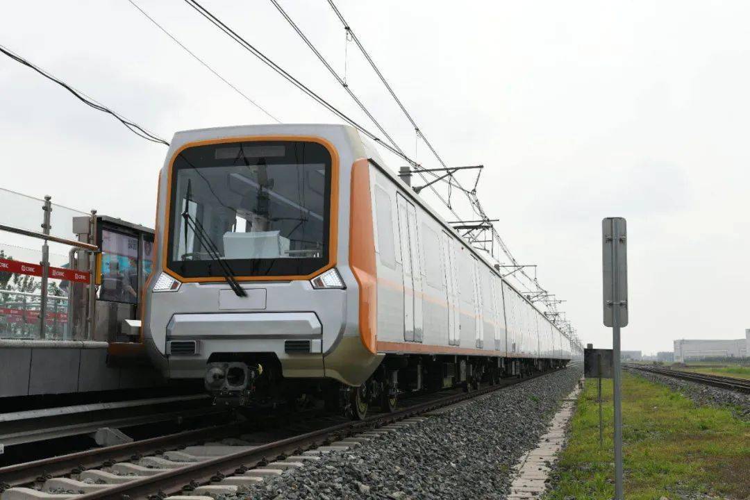 中车唐山公司新一代智能b型地铁车亮相
