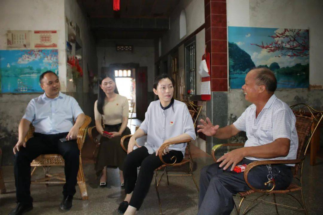 头条南安市人民政府副市长王昭昭带队到南安三中指导2020年高考准备