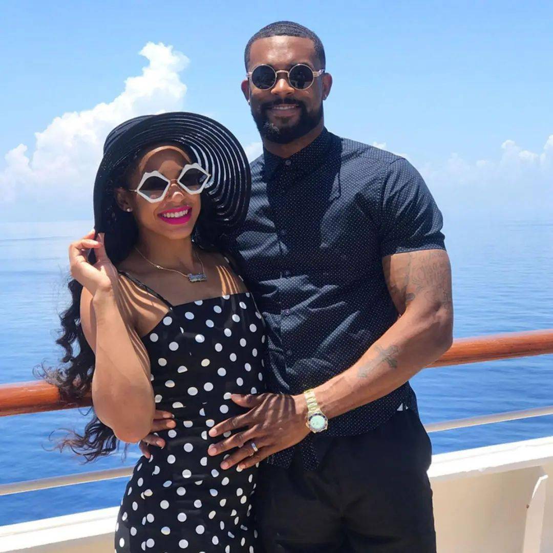 wwe超级巨星夫妻合影