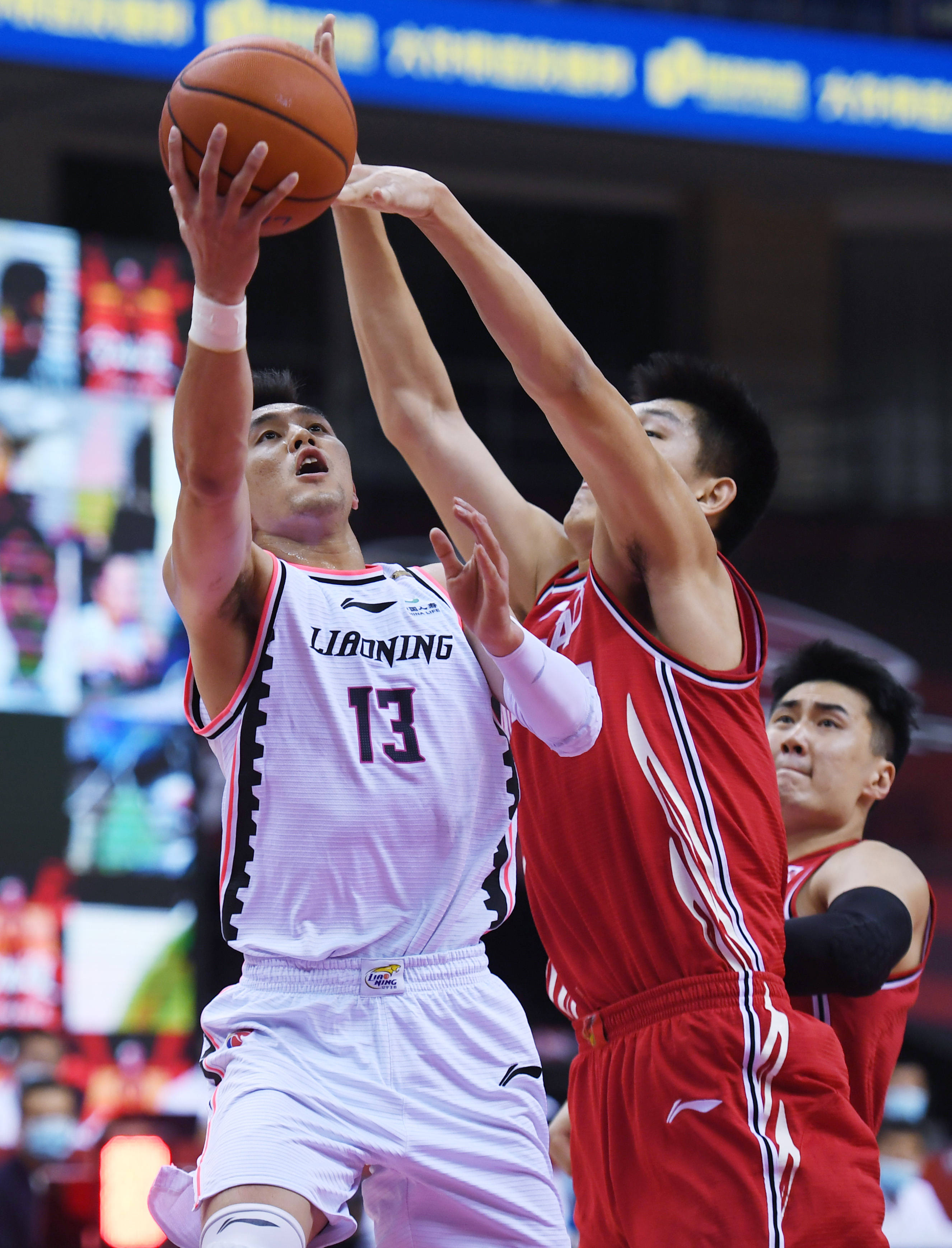 篮球——cba复赛第一阶段:辽宁本钢胜青岛国信双星