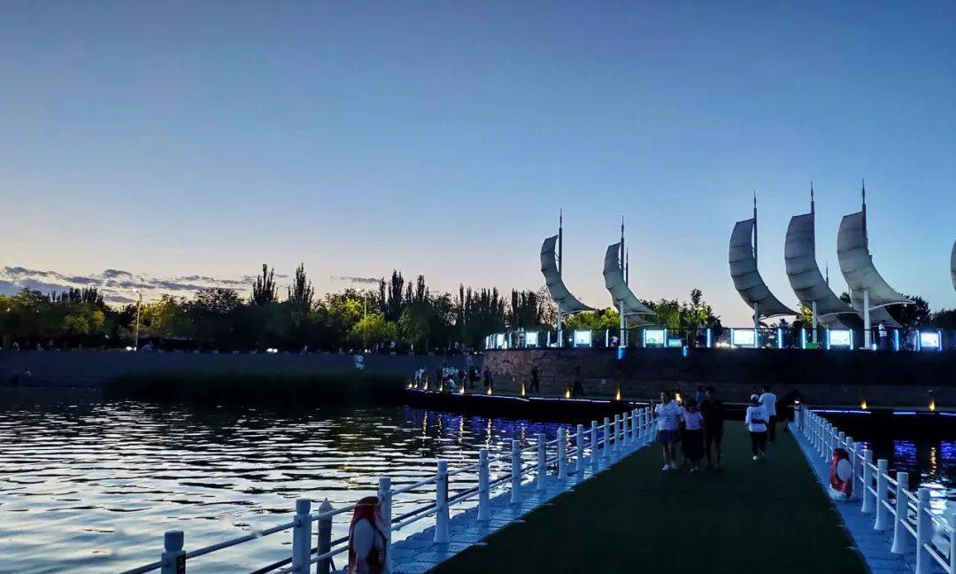 【东河一景】看山看水?看南海!