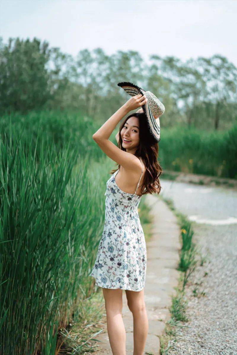 夏日拍照小心机:教你在公园拍出女神范!