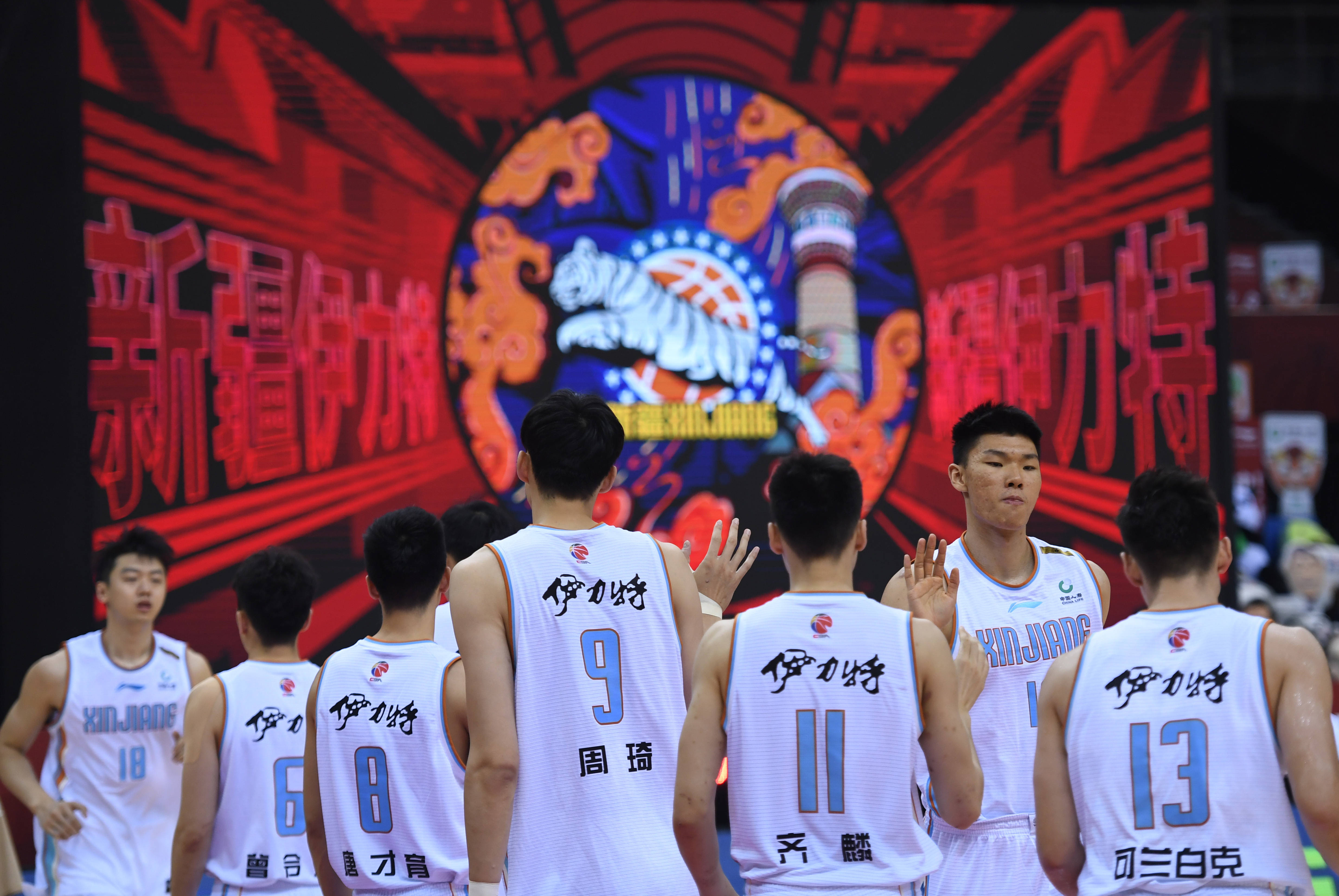 篮球——cba复赛第一阶段:上海久事迎战新疆伊力特