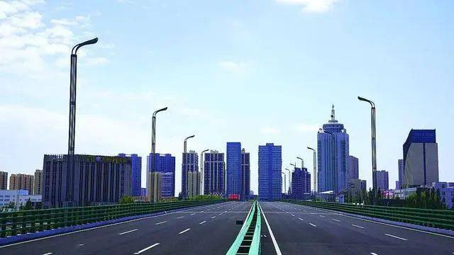 住在呼市金川开发区的人们