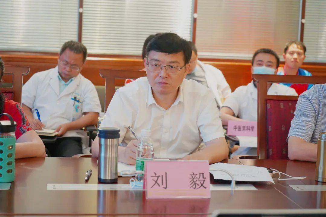 刘毅书记带队到我院开展传承精华守正创新推进双一流高质量建设大讨论