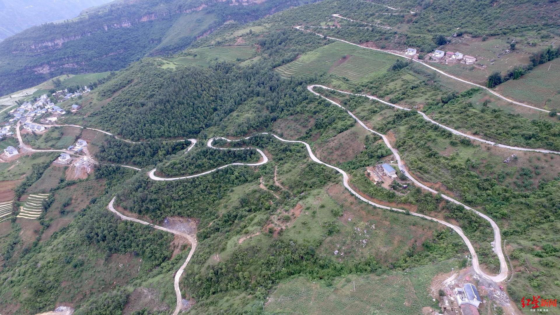 通车背后,阿布洛哈村民的公路梦:有人想出去,有人想做大生意