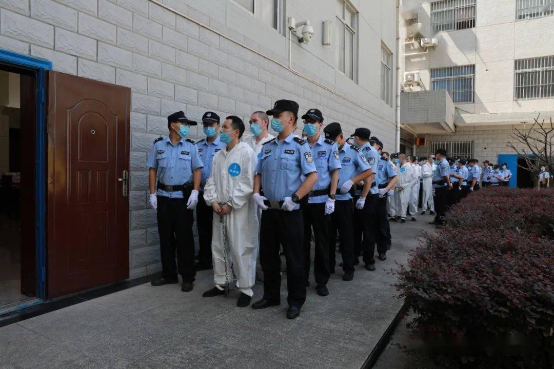 2020年6月30日下午,汉中市汉台区人民法院依法对张世衡,顾汉德等23名