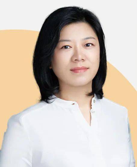 简耕教育创始人,育儿类畅销书《游戏力养育》讲师刘芳老师,她将为我们