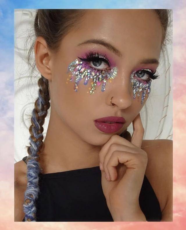 最新潮流趋势钻石眼妆你get了吗