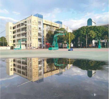 上千家长开始关注:宁明中学即将招生!