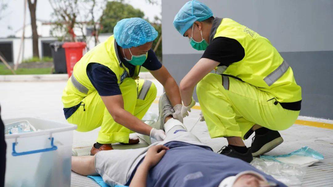 扣人心弦湖州市120急救中心德清分中心举行实战演练