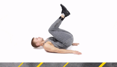 动作三:反向卷腹