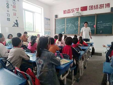 168所三星希望小学点燃教育希望之光