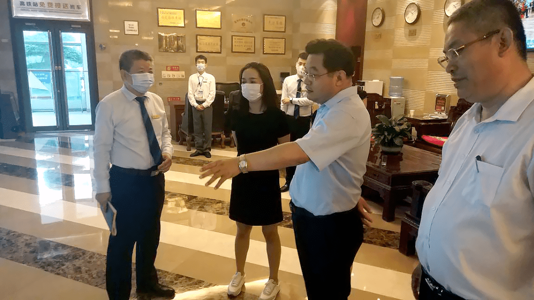 沧州市文化广电和旅游局党组书记张连卿督导检查创城点位