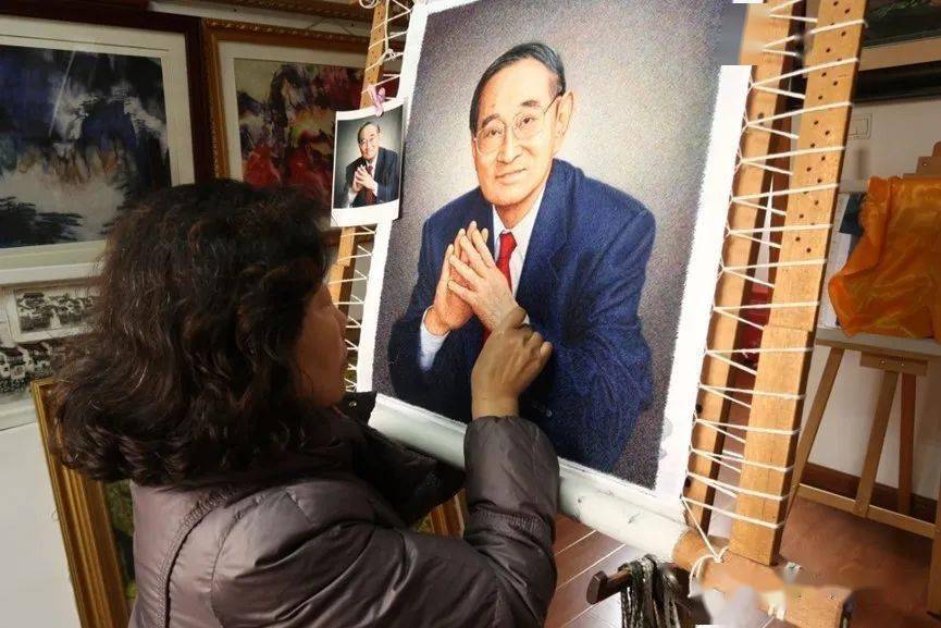 微展厅非遗特刊第8期总第13期指尖巾帼狄静乱针绣作品展