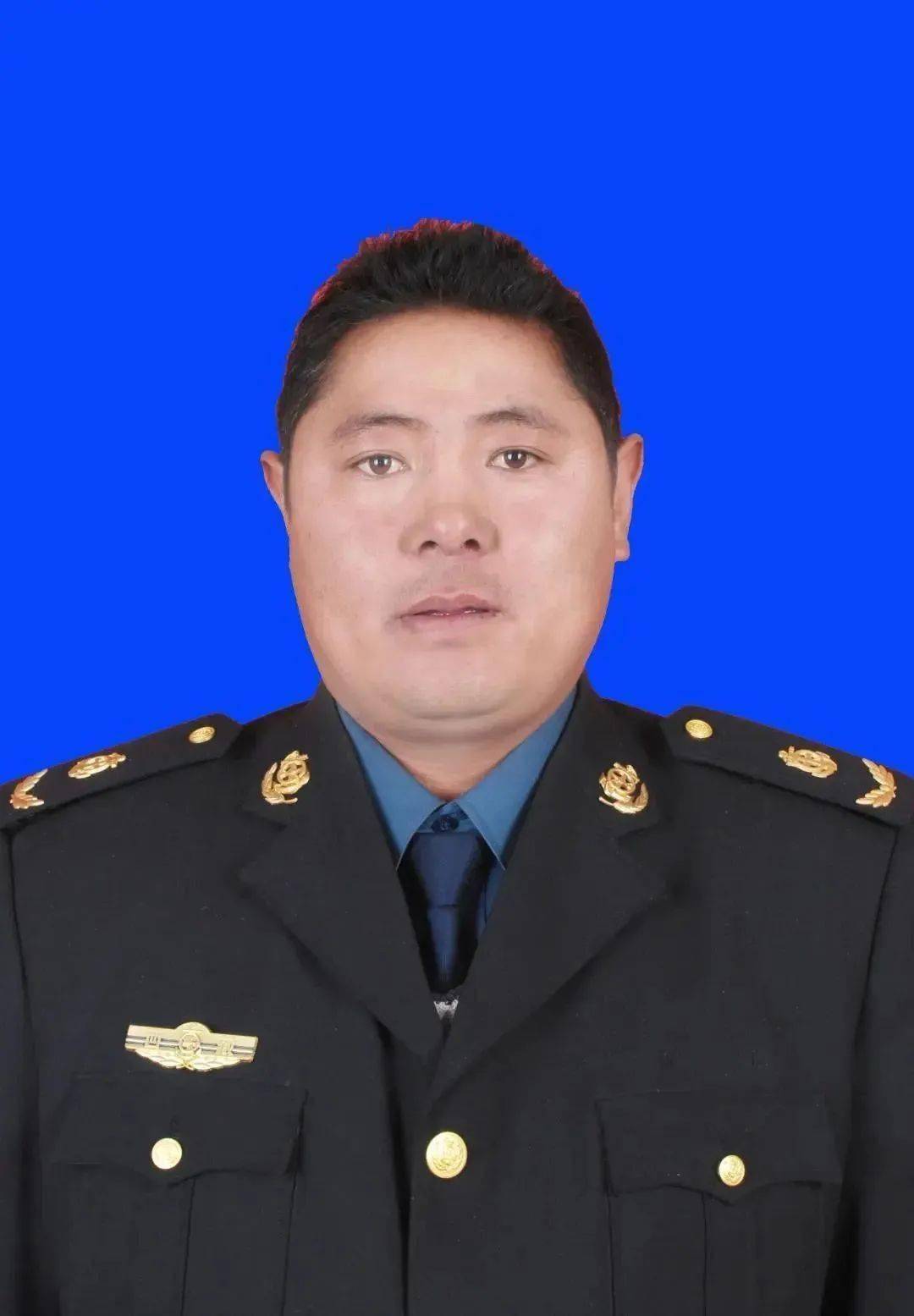 罗布旺加,男,昌都市交通综合行政执法队芒康站执法人员.