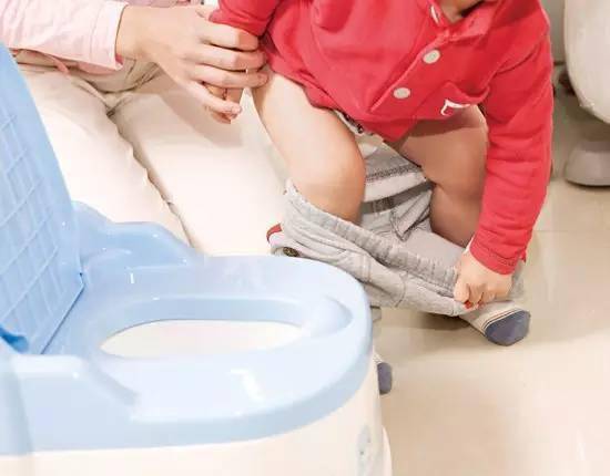 67孩子断纸尿裤的最佳年龄不是1岁也不是2岁而是