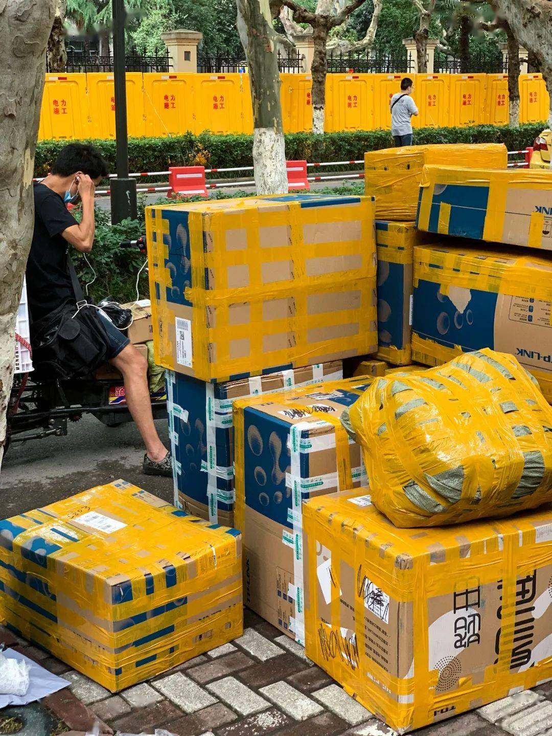 在南京毕业,我把四年记忆打包称了18.4公斤