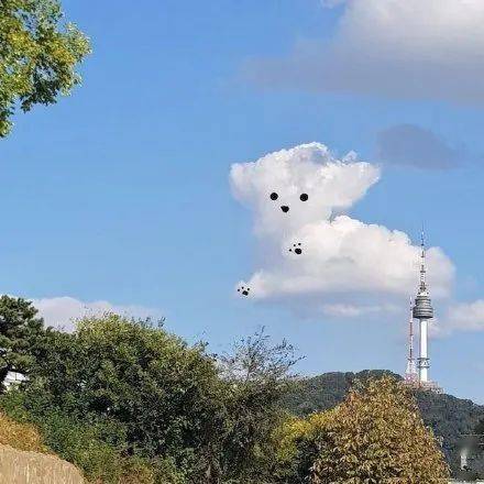 云朵狗狗难过的时候,天空会下雨吗?