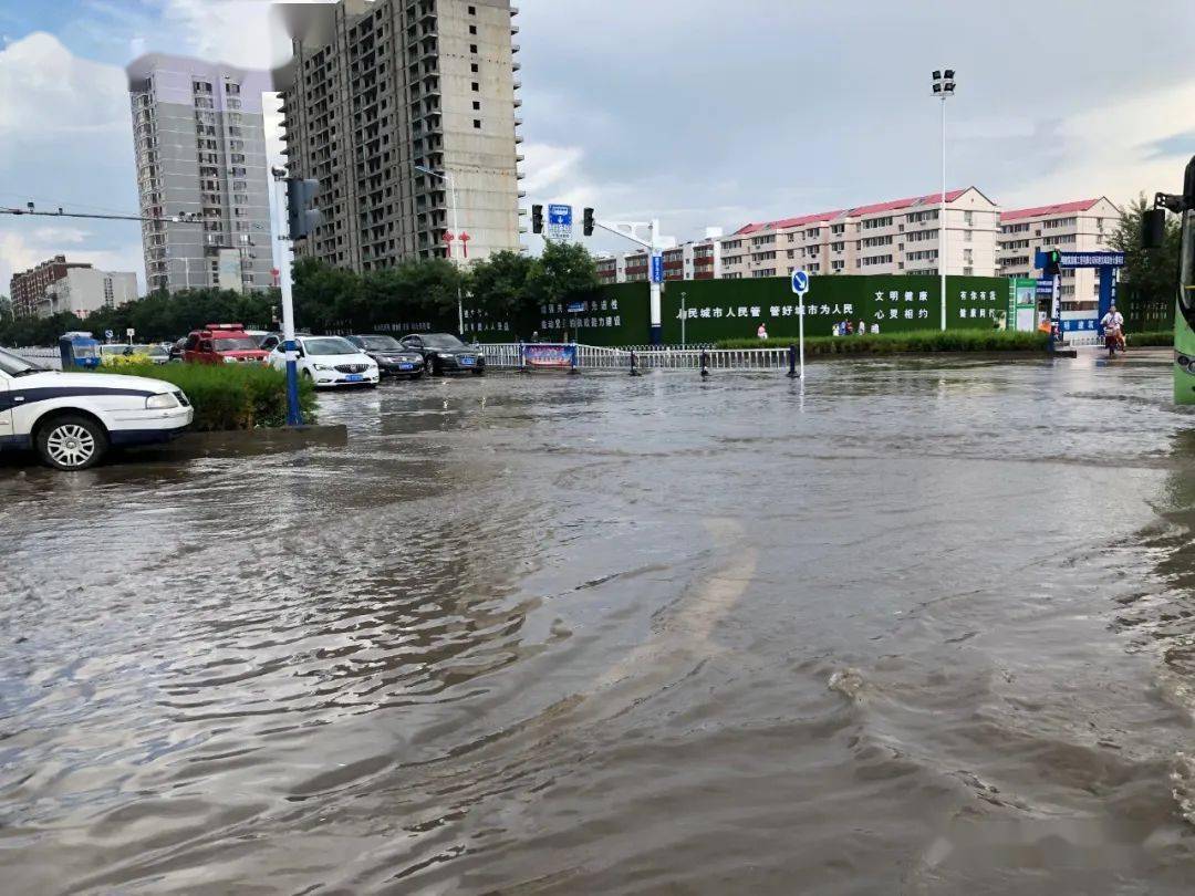 20分钟的暴雨就把张家口下成了这样