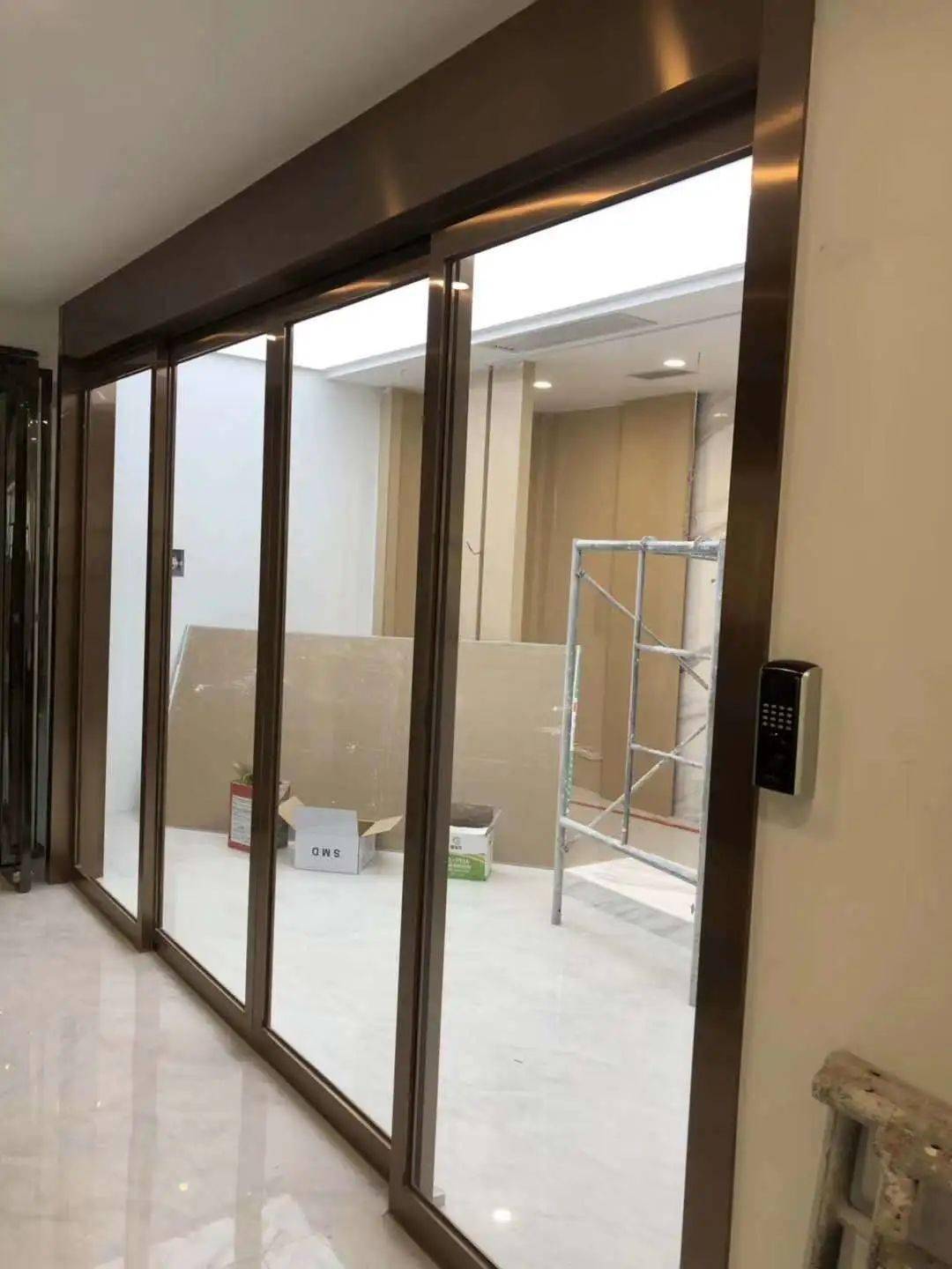 自动门为什么能自动开关是不是有人偷偷操控它