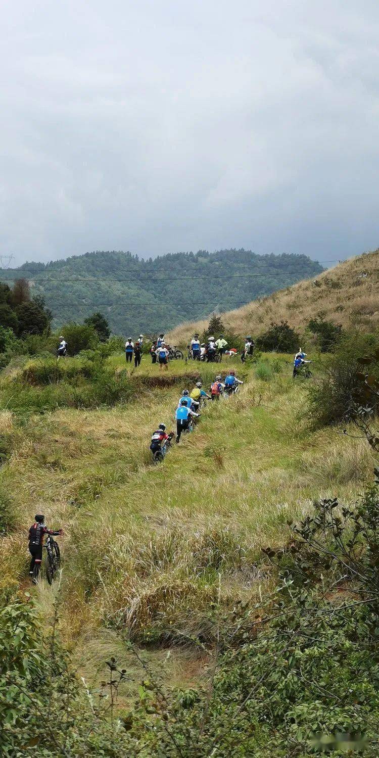 安寧車木河山旮旯的老鄉壩裡 峨山大龍潭鄉方圓二十公里的獨一家 祿豐