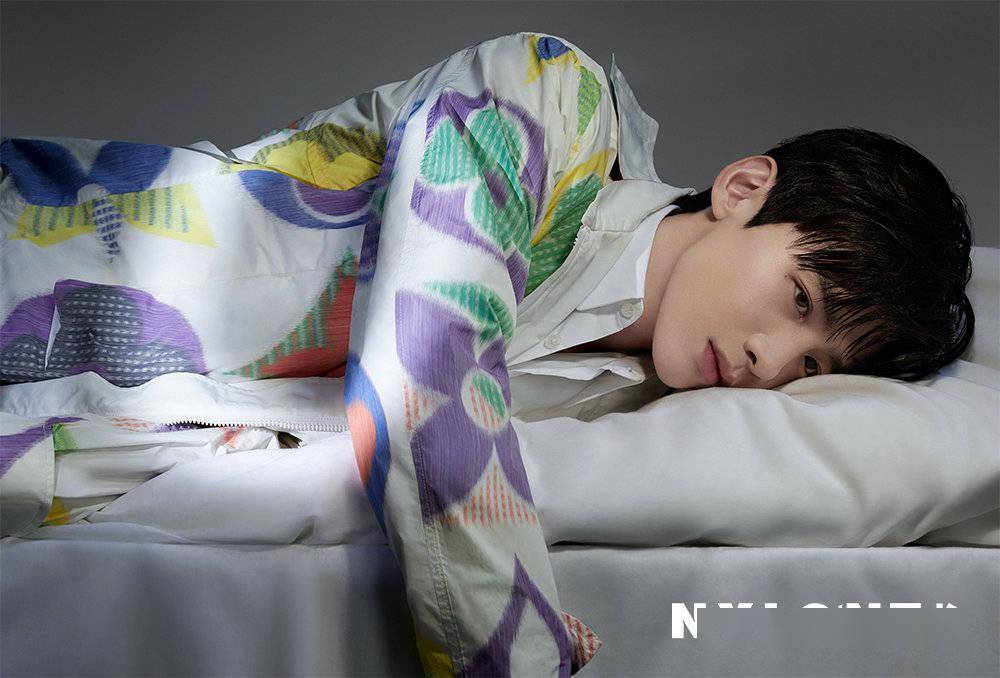 白敬亭《nylon尼龙》七月刊大片第二波来袭 篮球男孩内页采访全文解锁