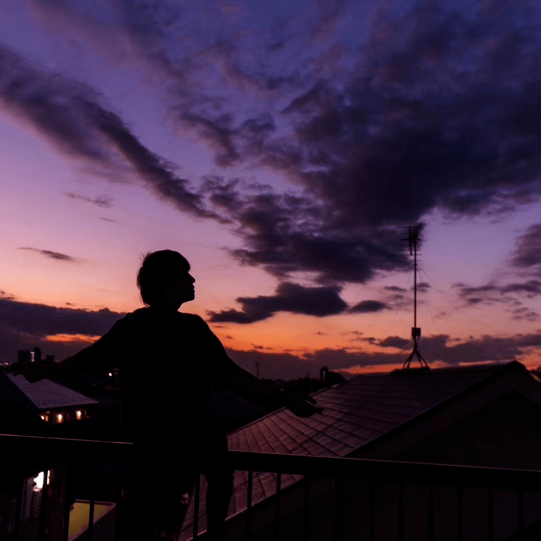 没学历,没背景,从月薪1600到环球旅行,这个90后up主成了几十万人的光