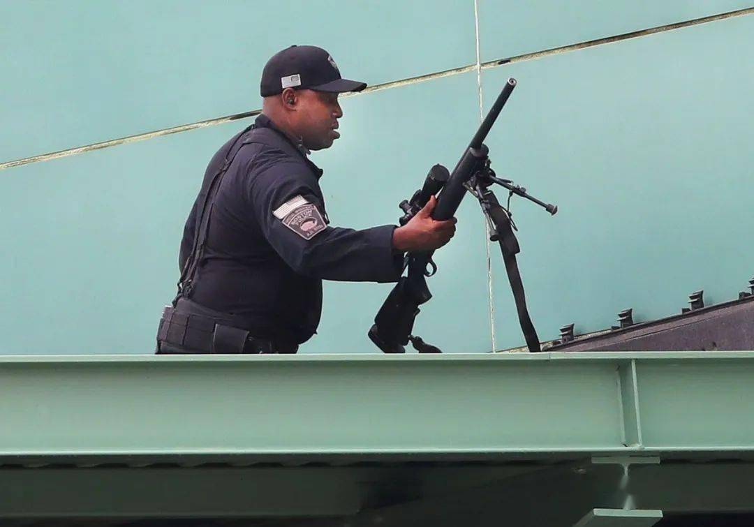 谈多口径狙击步枪在执法单位中的应用_警用狙击步枪