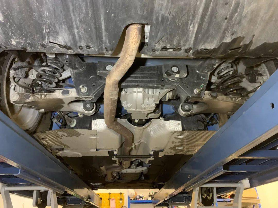 平民法拉利,能否暴打宝马328i?呵呵,并不能