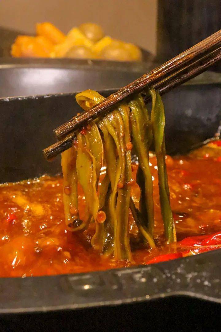 升级版8荤8素,含锅底和饮品,安阳这家重庆火锅店怕是._贡菜