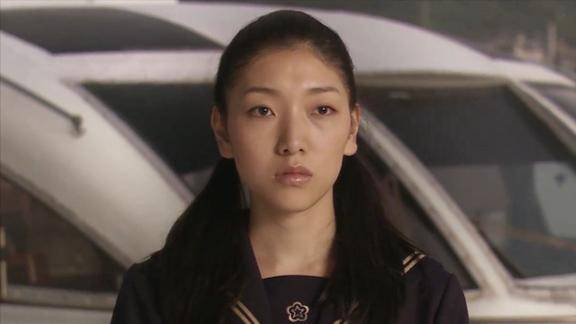 日本强推星二代安藤樱演老爸电影出道搭小鲜肉颜值不够被骂惨