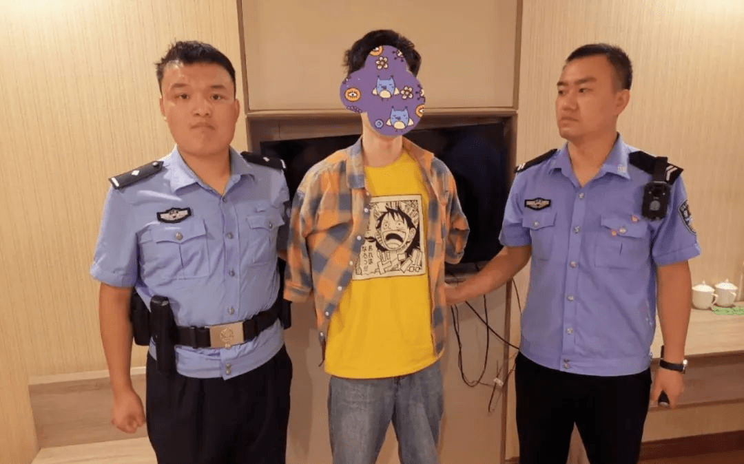 部其他型号的旧手机,而后男子在现场以回家拿钱购机为由堂而皇之离开