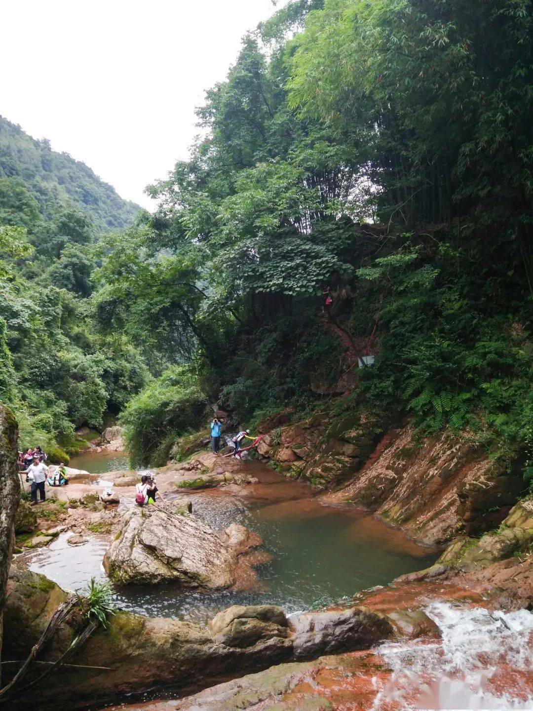【一日游|周日】"弯弓崖"徒步避暑耍水抓