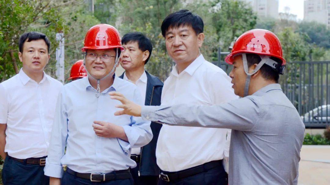 昭通市中铁开投领导到中铁大厦中铁佳苑项目调研指导工作