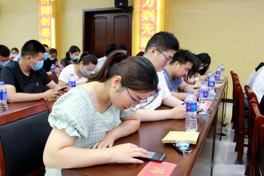 本次比赛挑选的优秀选手将代表新蔡县参加全市挑战答题比赛.