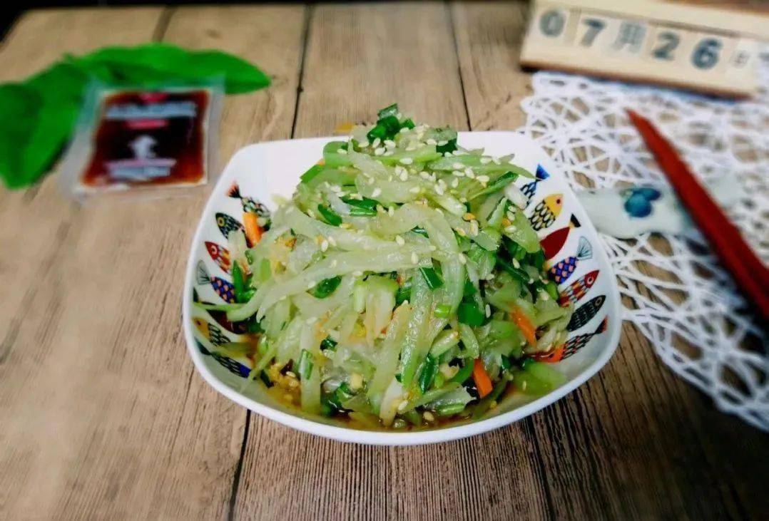 丨凉拌佛手瓜丨佛手瓜的5种美味做法3,提高智力:据医学研究报道,锌对