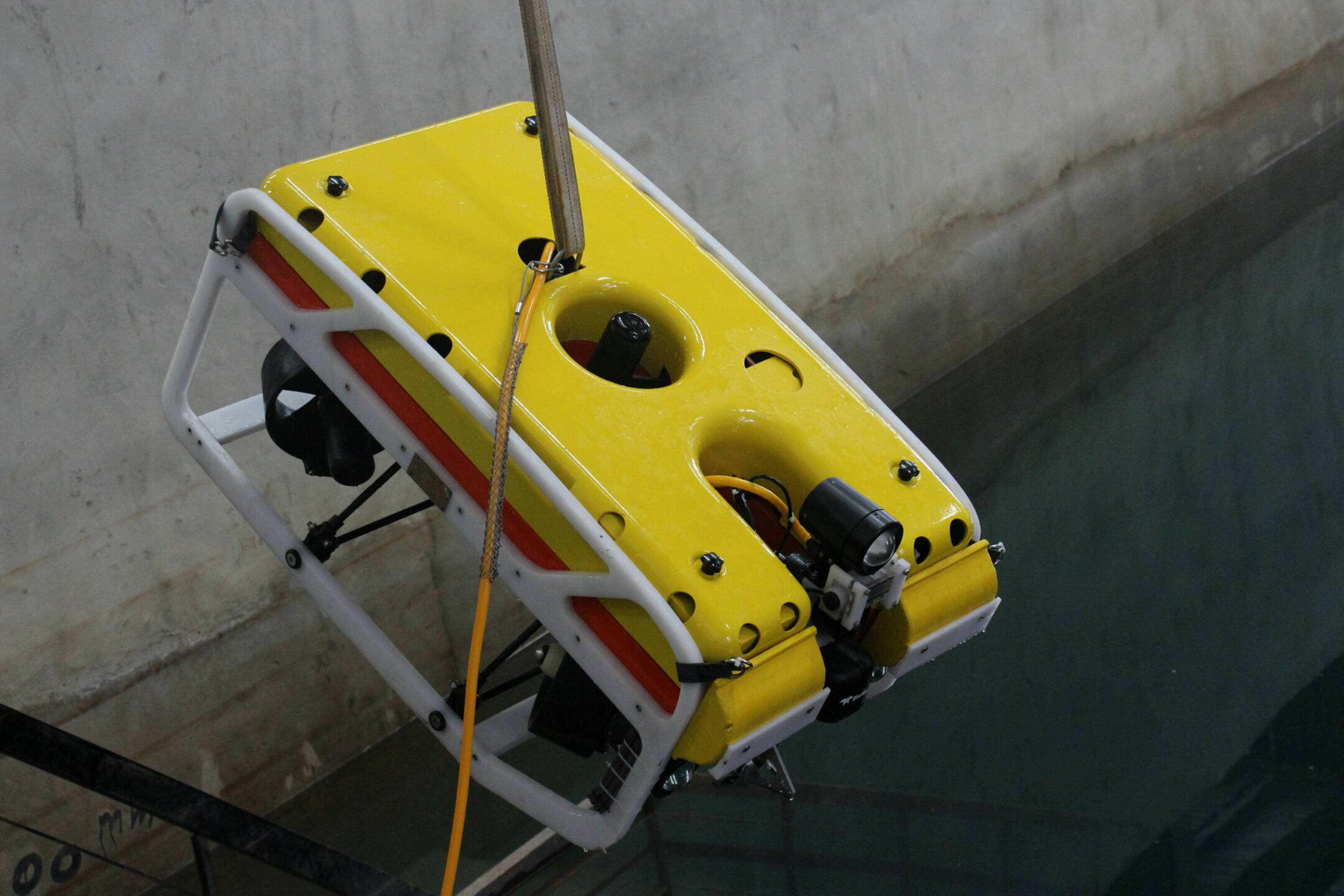 抗洪利器助力抗洪一线