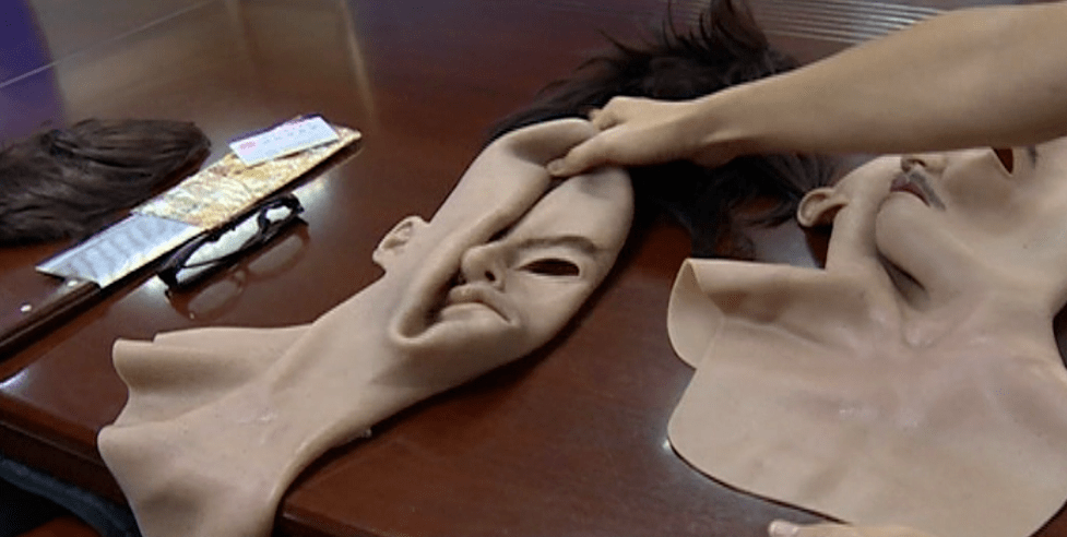 人皮面具?易容术?电视剧的一幕上演了!