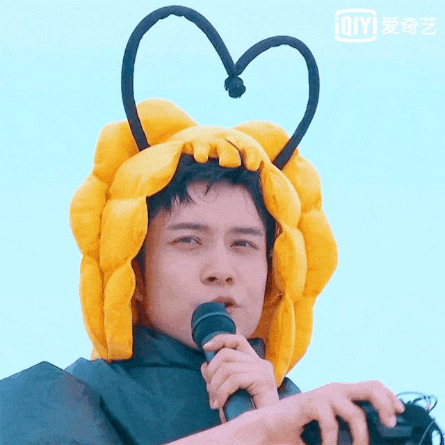 韩东君挑战金刚蜜蜂吓坏韩东君黄经理cos经典角色裘千尺也做了充分的