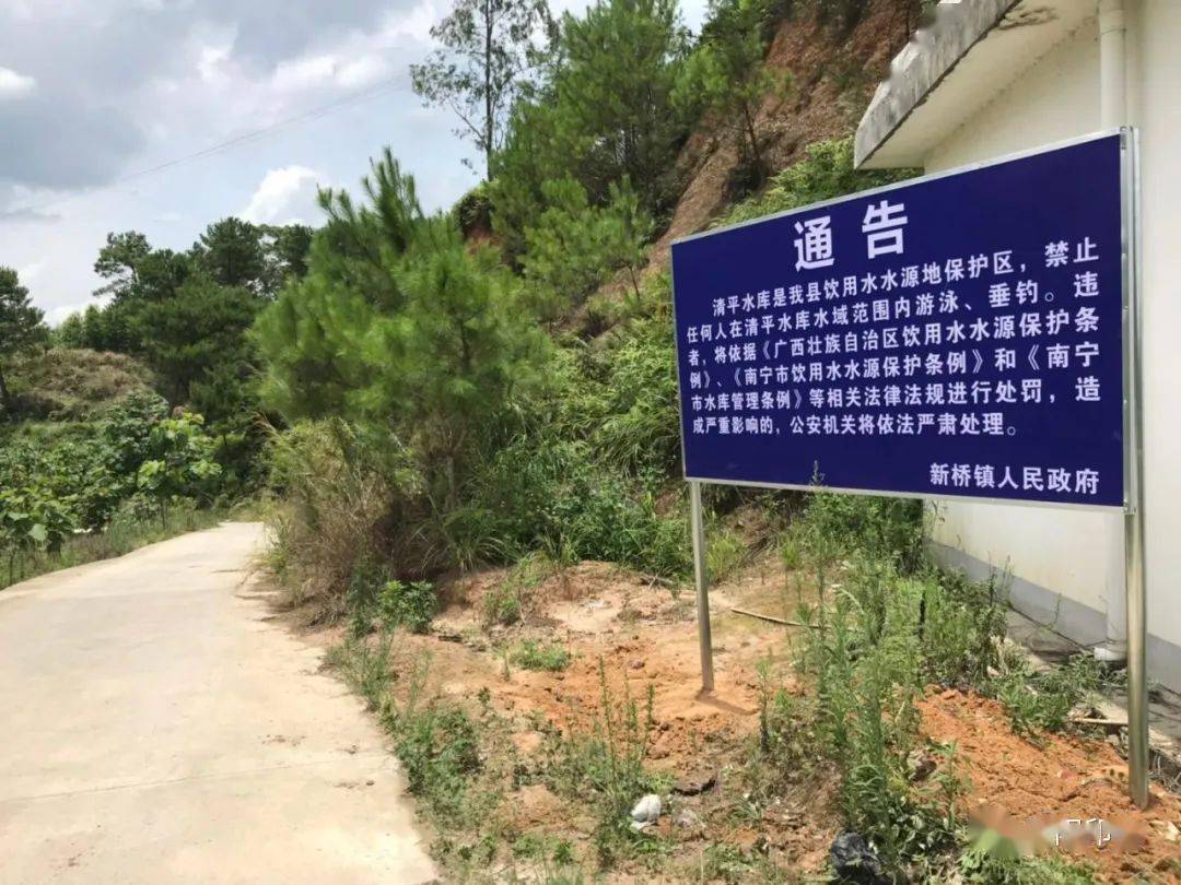 标识牌厂家的行业动态：新科技引领未来设计潮流